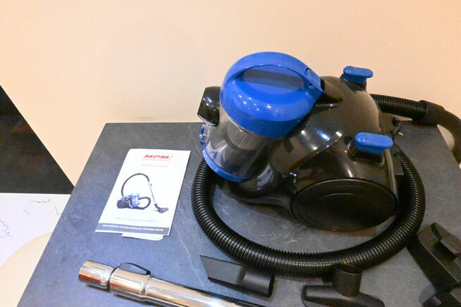 Odkurzacz bezworkowy (cyrkulacyjny) marki MPM model BOD-02.