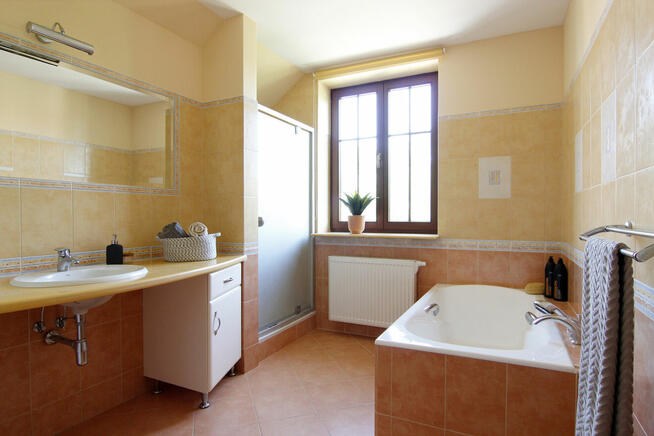 Na sprzedaż piękny dom wolnostojący w doskonałej lokalizacji