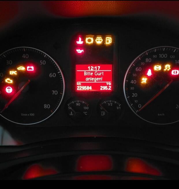 Golf V 1,6 benzyna 115 koni wersja GOAL 5 drzwi