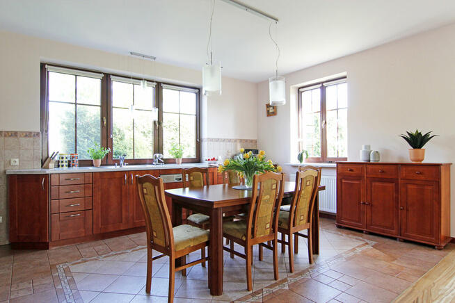 Na sprzedaż piękny dom wolnostojący w doskonałej lokalizacji