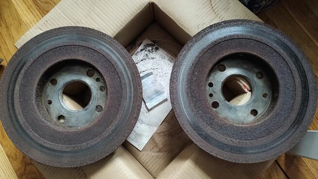 Tarcza hamulcowa TRW DF2703 Mazda