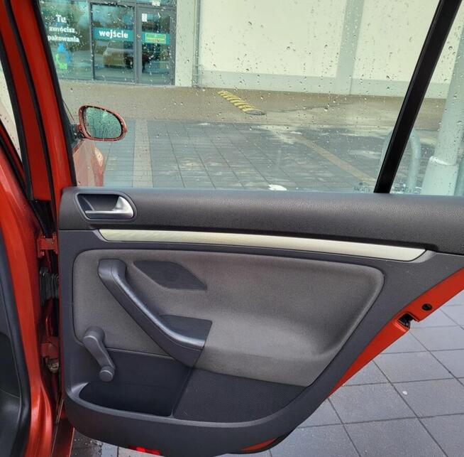 Golf V 1,6 benzyna 115 koni wersja GOAL 5 drzwi