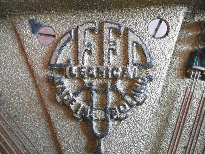 Pianino Legnica poprzedni wiek