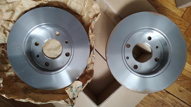 Tarcza hamulcowa TRW DF1013 Dacia Reanult