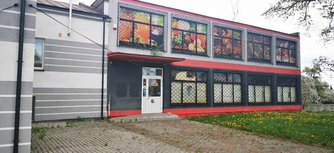 Budynek Handlowo- Usługowy niedaleko galerii NPARK