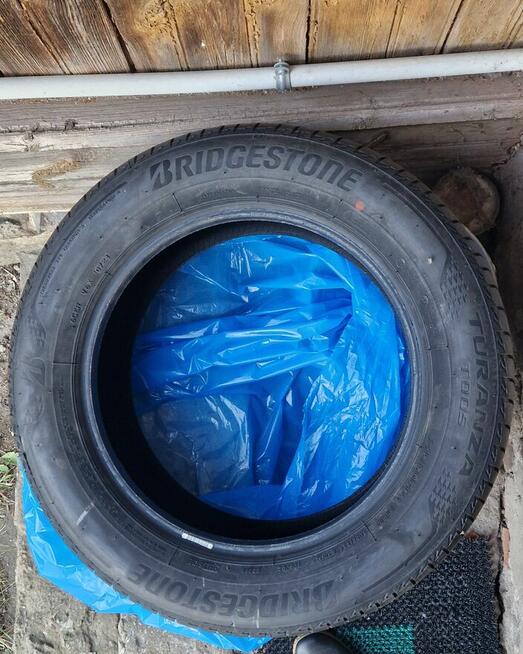 Sprzedam opony letnie 215/60 R17 96H