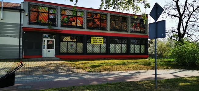 Budynek Handlowo- Usługowy niedaleko galerii NPARK