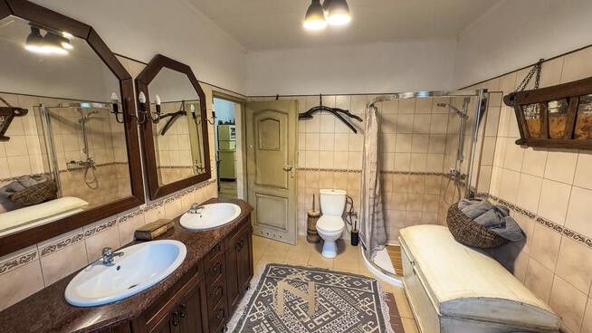 PIĘKNY DOM PRZY JEZIORZE