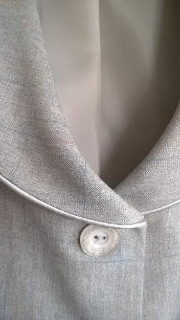 KOSTIUM DAMSKI - nowy (z metką) rozmiar 42