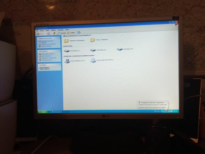 komputer stacjonarny Mustang + monitor LG + klawiatura + mys