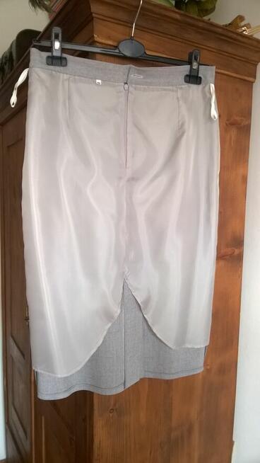 KOSTIUM DAMSKI - nowy (z metką) rozmiar 42