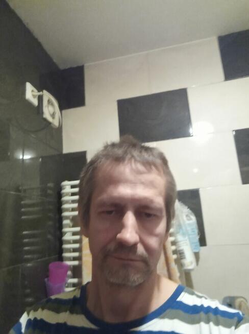 Normalny rzeczywisty z odrobiną romantyzmu.