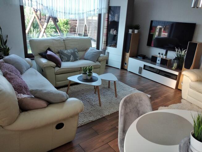 Urokliwy dom blisko lasu