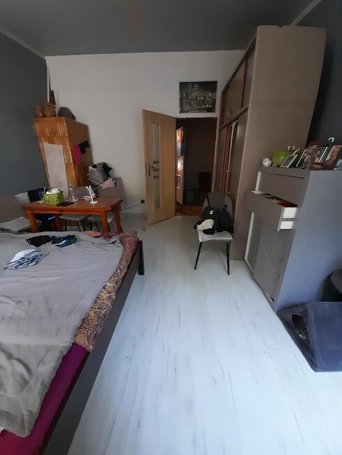 Zamienię mieszkanie komunalne 2 pokoje na większe.