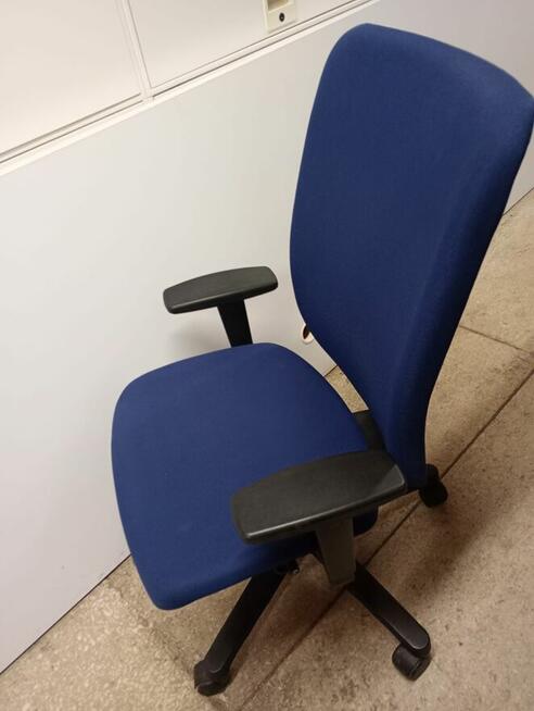 Fotel obrotowy krzesło na kółkach KONIG NEURATH fotele