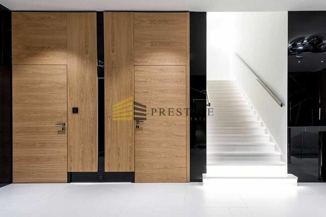 Krucza 16/22 – Twoje nowe miejsce pracy w prestiżo