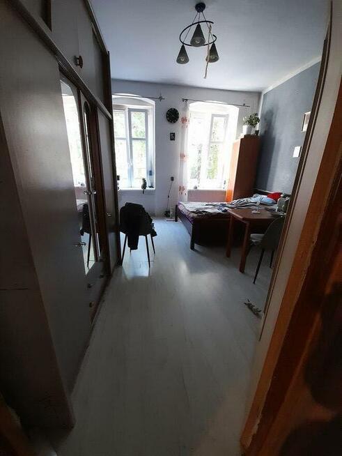 Zamienię mieszkanie komunalne 2 pokoje na większe.