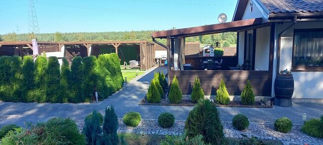 Urokliwy dom blisko lasu