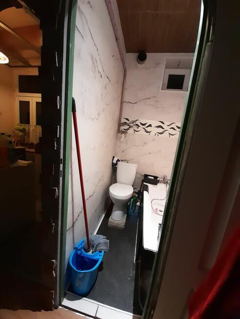 Zamienię mieszkanie komunalne 2 pokoje na większe.