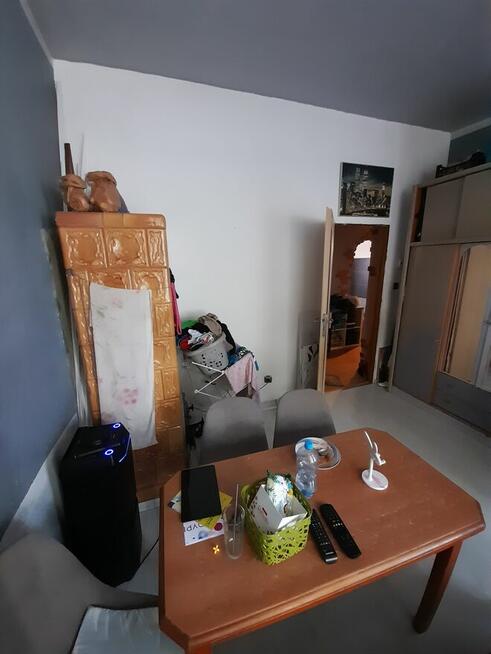 Zamienię mieszkanie komunalne 2 pokoje na większe.