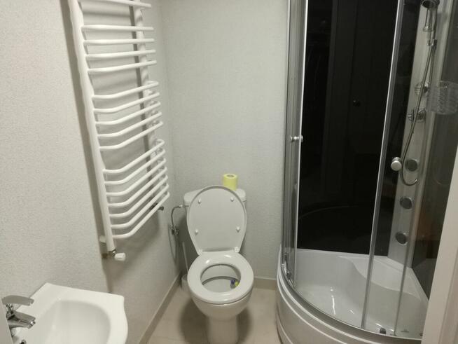 Pokoje noclegi - duży bezpłatny parking