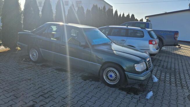 Mercedes Benz E 200 rok 1994.