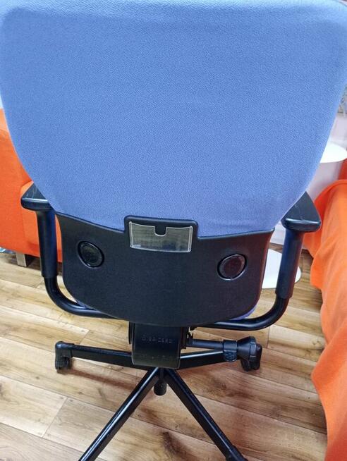 Fotel biurowy obrotowy Steelcase LetsB niebieski fotele