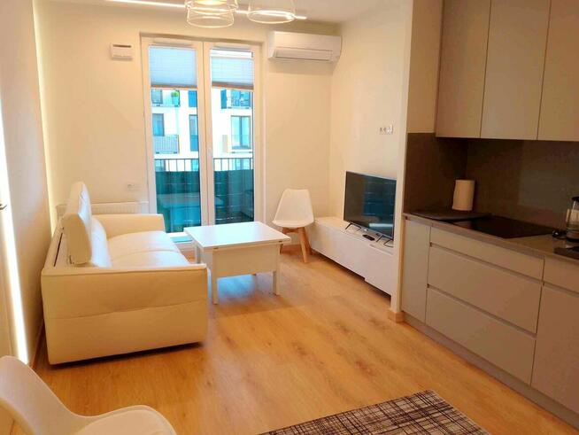 2-pok. w apartamentowcu / garaż / klimatyzacja