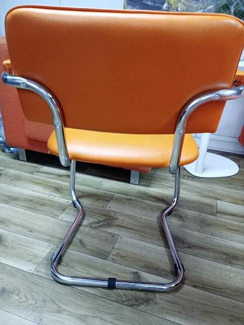 Krzesło konferencyjne Nowy Styl KrzesłoSylwia krzesła fotele