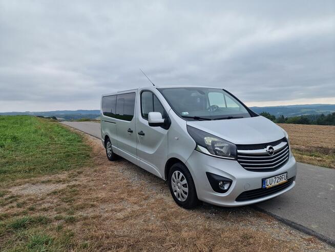 Wynajem busa 9-osobowego Opla Vivaro