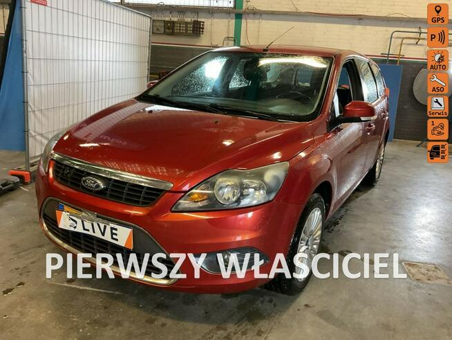 Ford Focus Titanium, czujniki, nawigacja, mocna benzyna, hak, podg. szyba czołowa