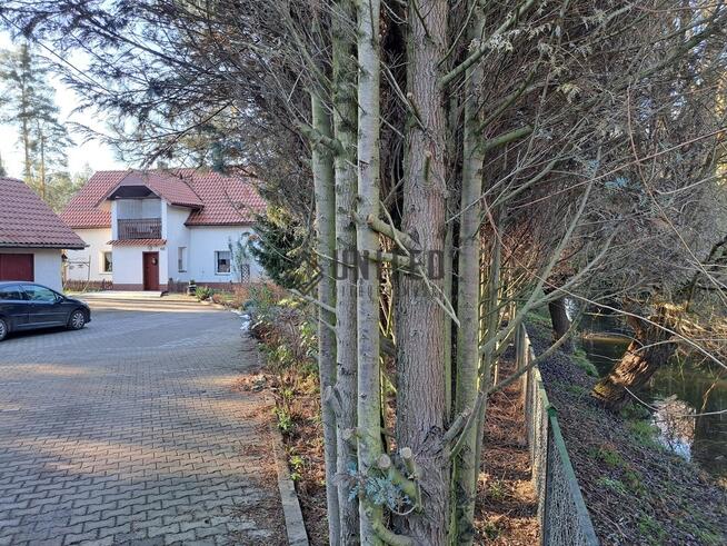 Dom wolnostojący Nowy Dwór k/Jelcza przy lesie.