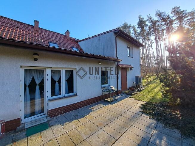 Dom wolnostojący Nowy Dwór k/Jelcza przy lesie.