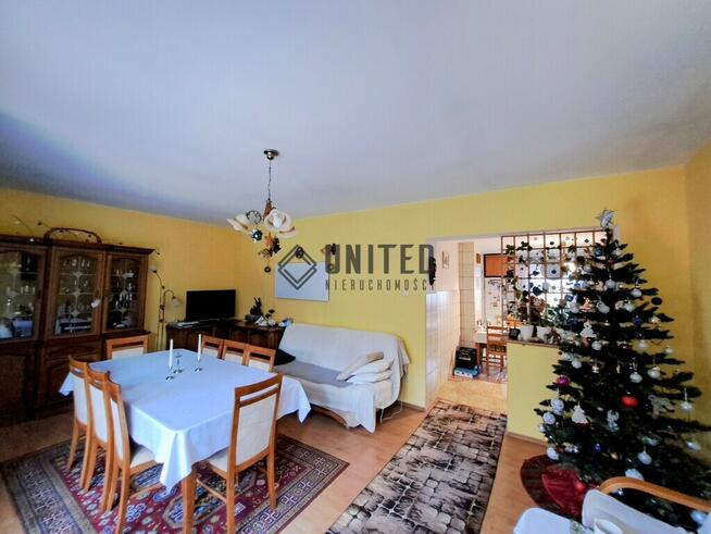 Dom wolnostojący Nowy Dwór k/Jelcza przy lesie.