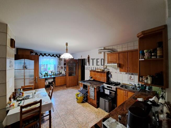 Dom wolnostojący Nowy Dwór k/Jelcza przy lesie.