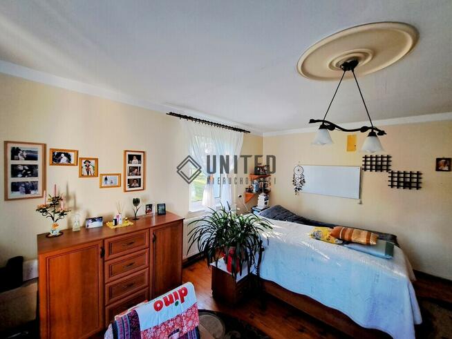 Dom wolnostojący Nowy Dwór k/Jelcza przy lesie.