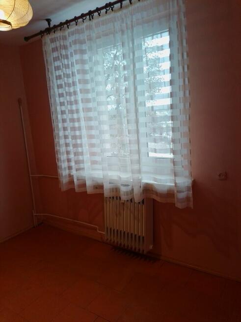 Sprzedam mieszkanie z garażem i ogródkiem. Super lokacja.