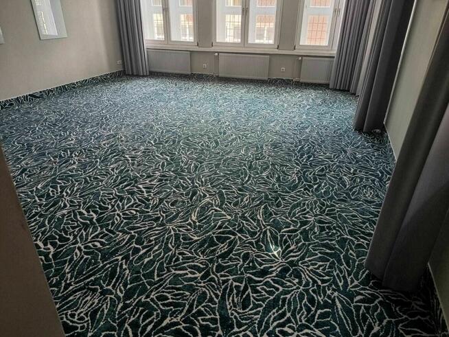 Oferuję Montaż Wykładzin PCV LVT Remont biura lub szkoły