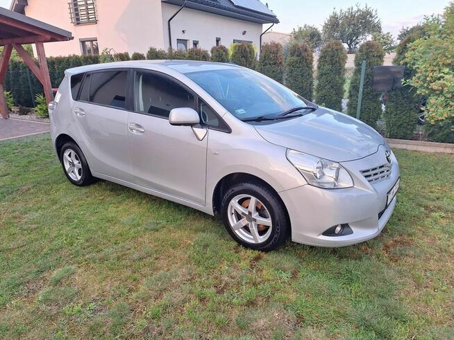 Toyota Verso 1.8 benzyna 7 OSOBOWA bez wkładu.