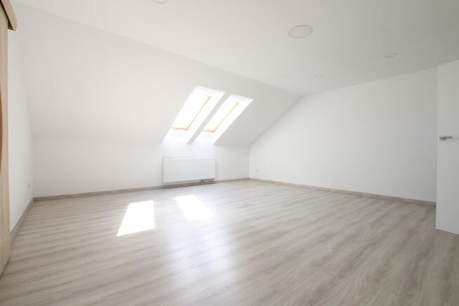 Rewelacyjna lokalizacja , wszystko "pod ręką"