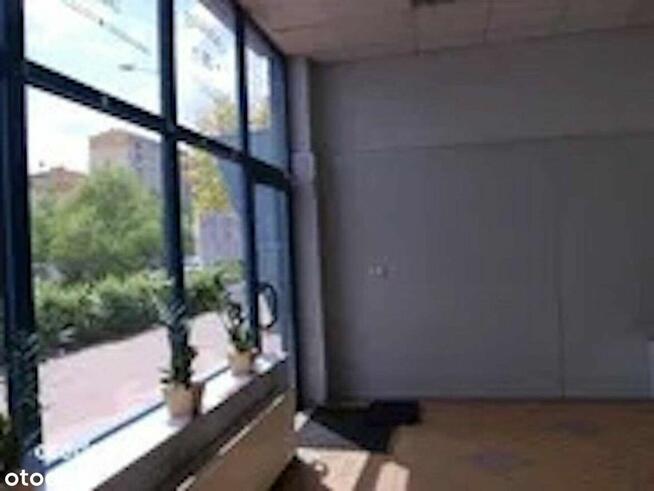 Ul. Poleska lokal handlowo-usługowy, pow. 40,29 m2