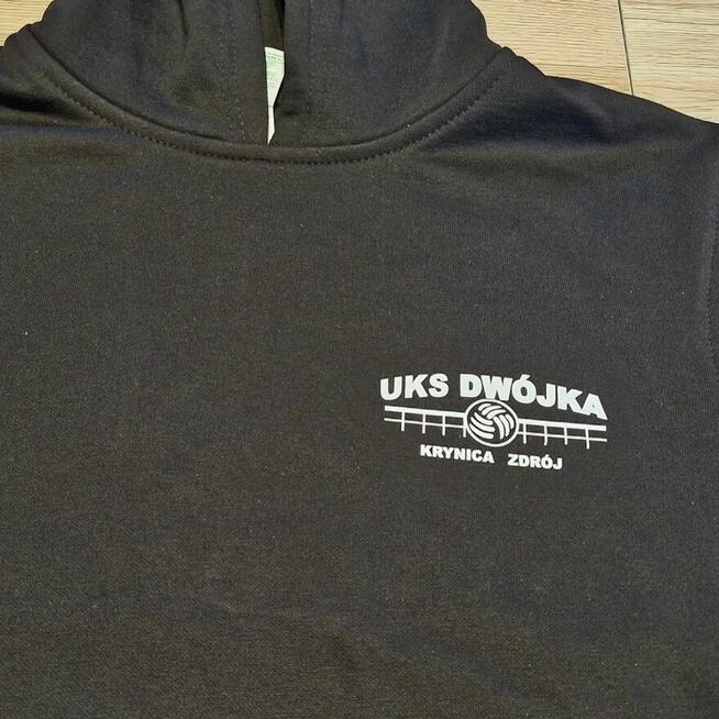 Twoje logo, Twój styl – nadruki, oraz hafty od Koncept DTF!