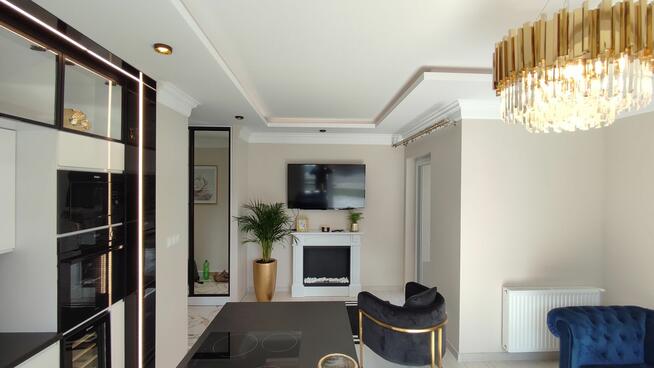 Remonty-glazura, malowanie, tapetowanie, panele