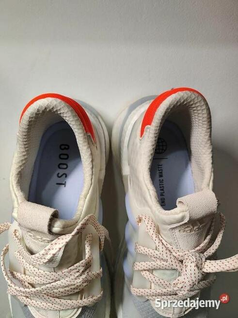 Buty sneakersy Adidas Boost rozmiar 39 1/3 nowe damskie