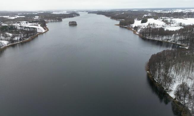 Klimatyczny dom z działką nad jeziorem Marąg