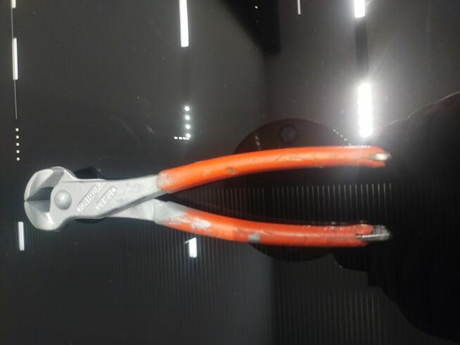 Szczypce tnące czołowe 6801 dł.200mm KNIPEX