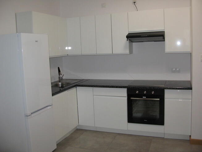 Wynajmę nowe mieszkanie 3 pokojowe na ul. Hemara 9