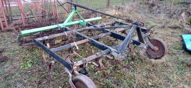 Kultywator 15 zębów z wałkiem