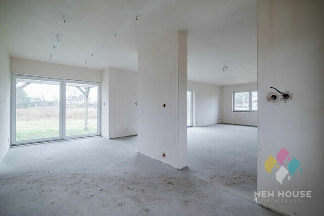 Smolajny,dom parterowy,duża działka,do wykończenia