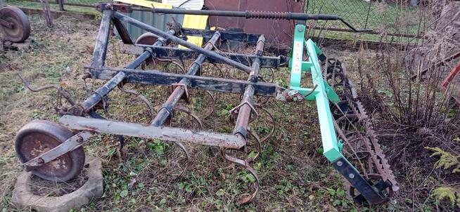 Kultywator 15 zębów z wałkiem